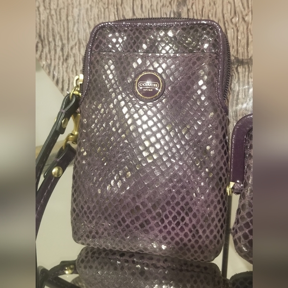 COACH Purple Snake Print Wristlet and Coin Holder. - Picture 4 of 7